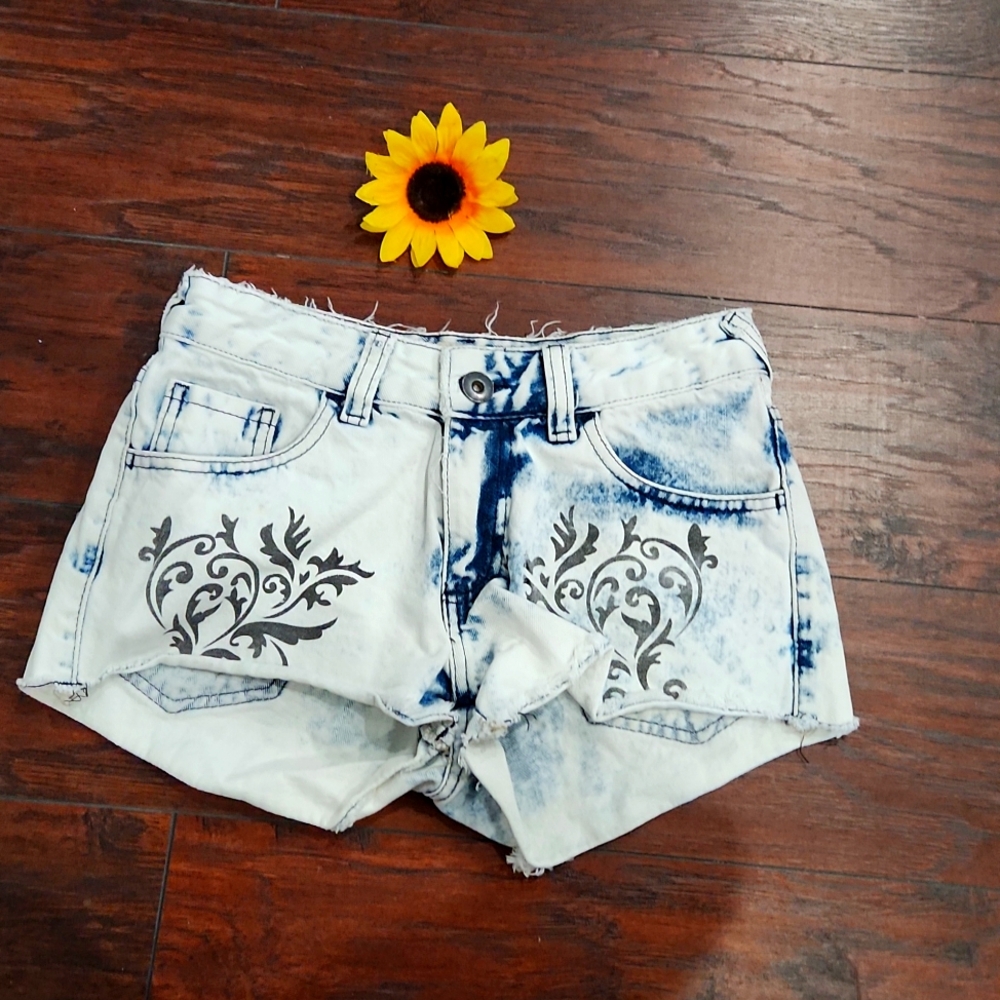 That's it Jeans Shorts 💫 - Picture 2 of 9